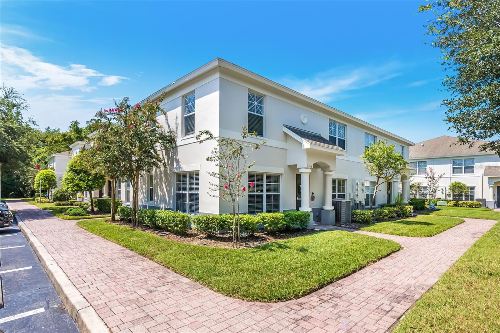 Property Photo: 9418 Cooperville Court FL 33635