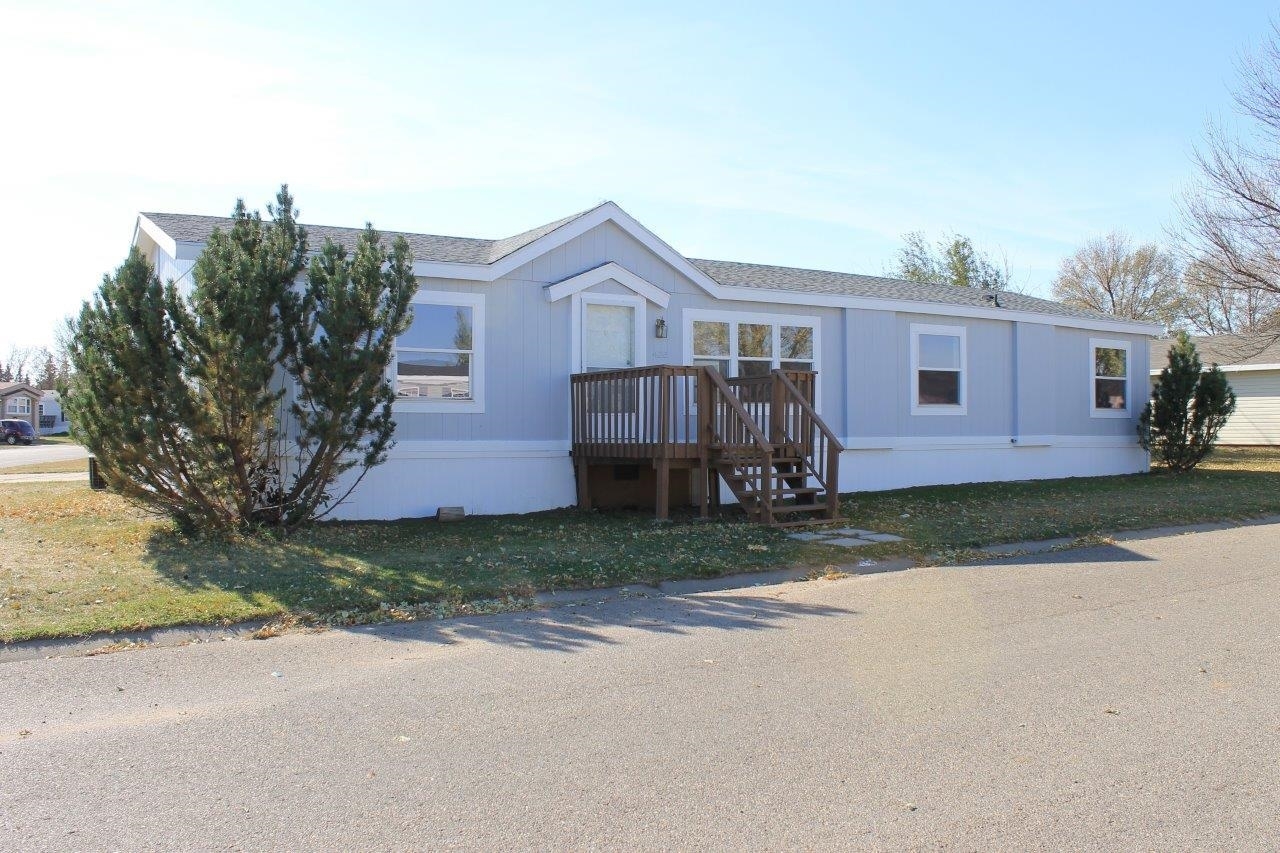 Property Photo:  406 31st Ave Lot #426  ND 58701 