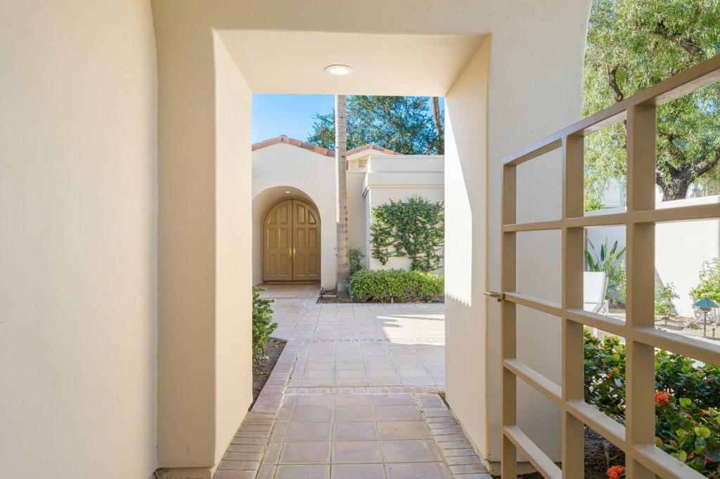 Property Photo:  75405 Riviera Drive  CA 92210 