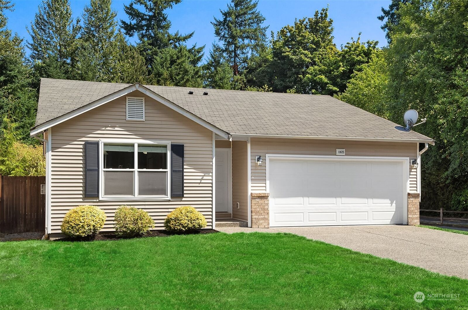 Property Photo: 11625 56th Avenue SE WA 98208