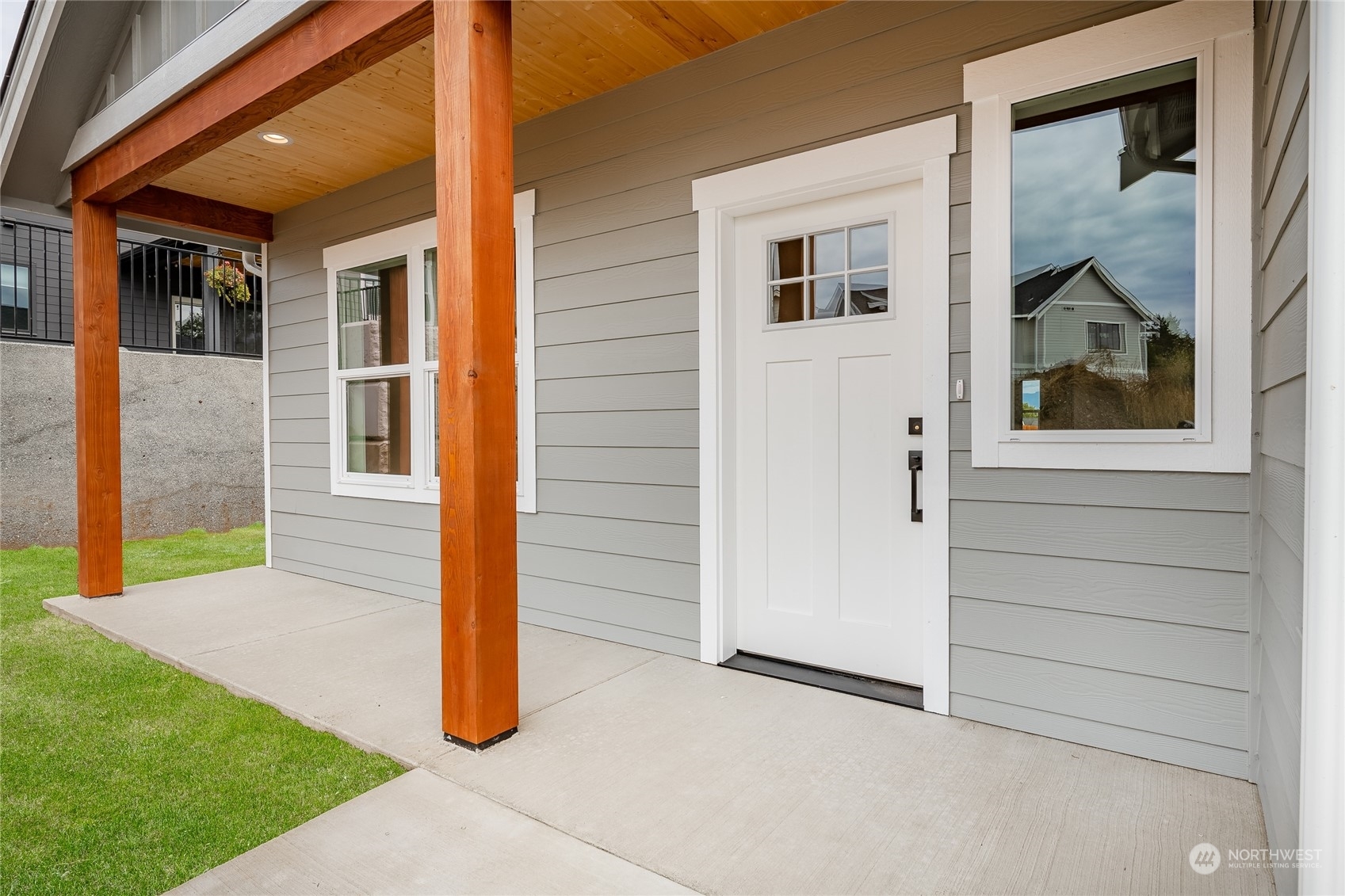 Property Photo: 1926 Benjamin Court WA 98264