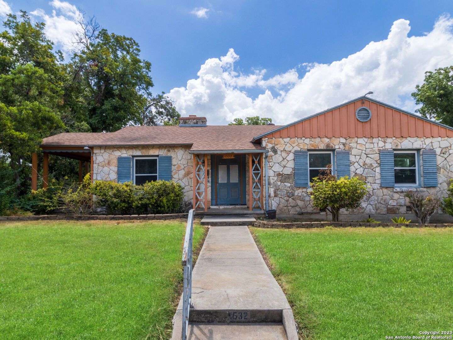 Property Photo: 1532 Hicks Ave TX 78210
