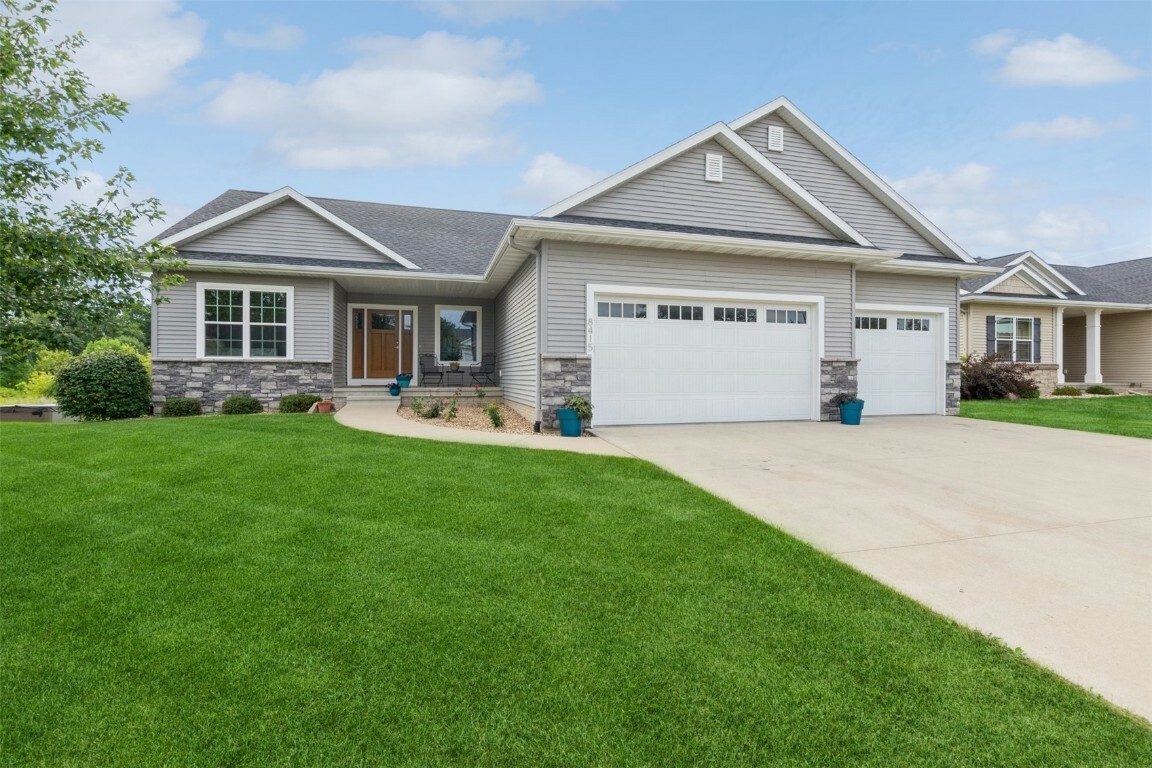 Property Photo:  8415 Monterey Drive NE  IA 52402 