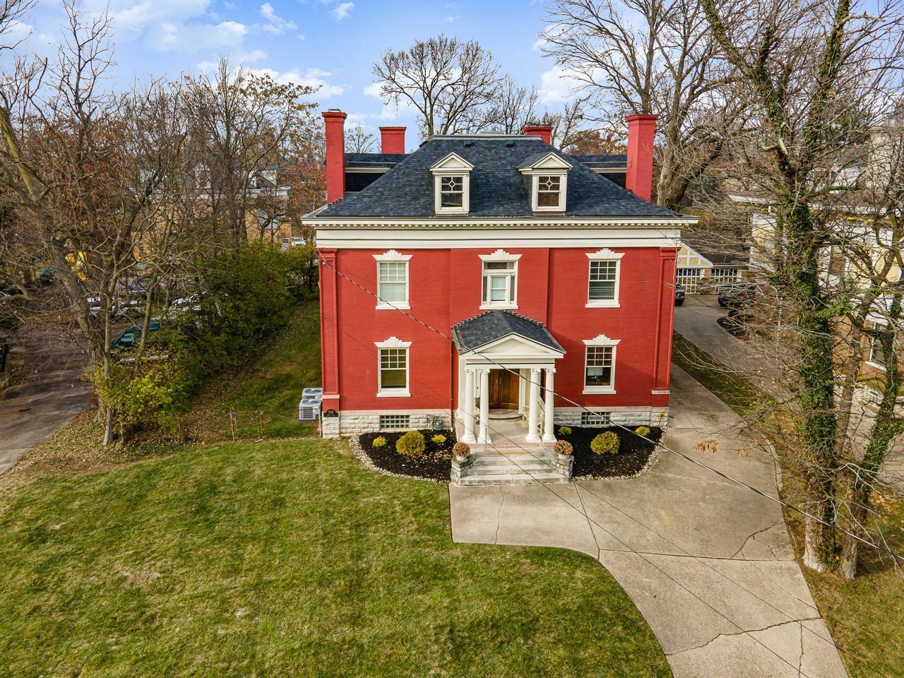 Property Photo:  938 Lenox Place  OH 45229 