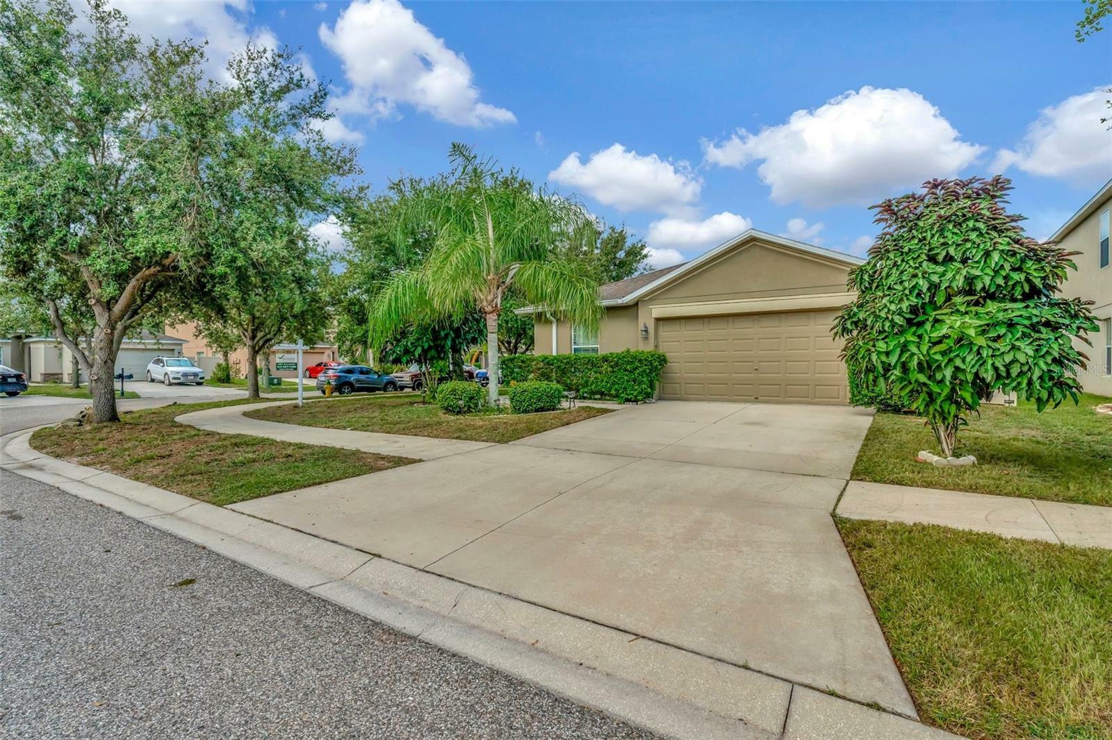 Property Photo:  7337 Lumber Port Drive  FL 33573 