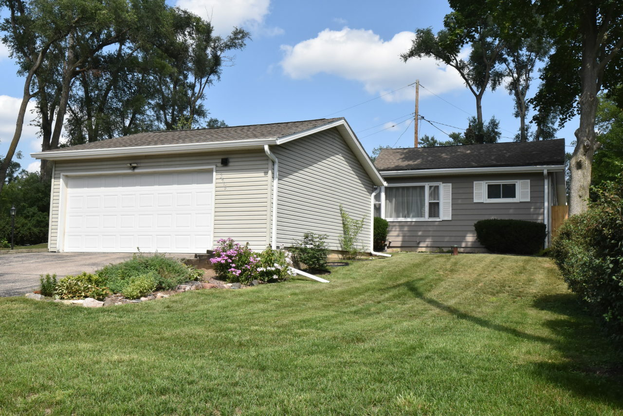 Property Photo:  3415 Fischer Dr  WI 53105 