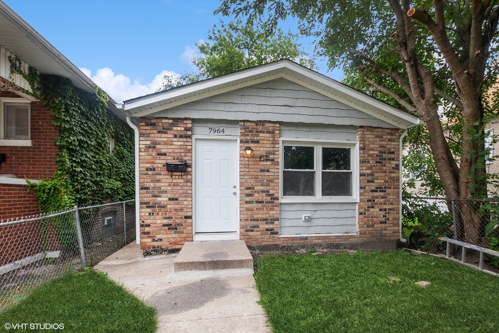 Property Photo: 7964 S Colfax Avenue IL 60617