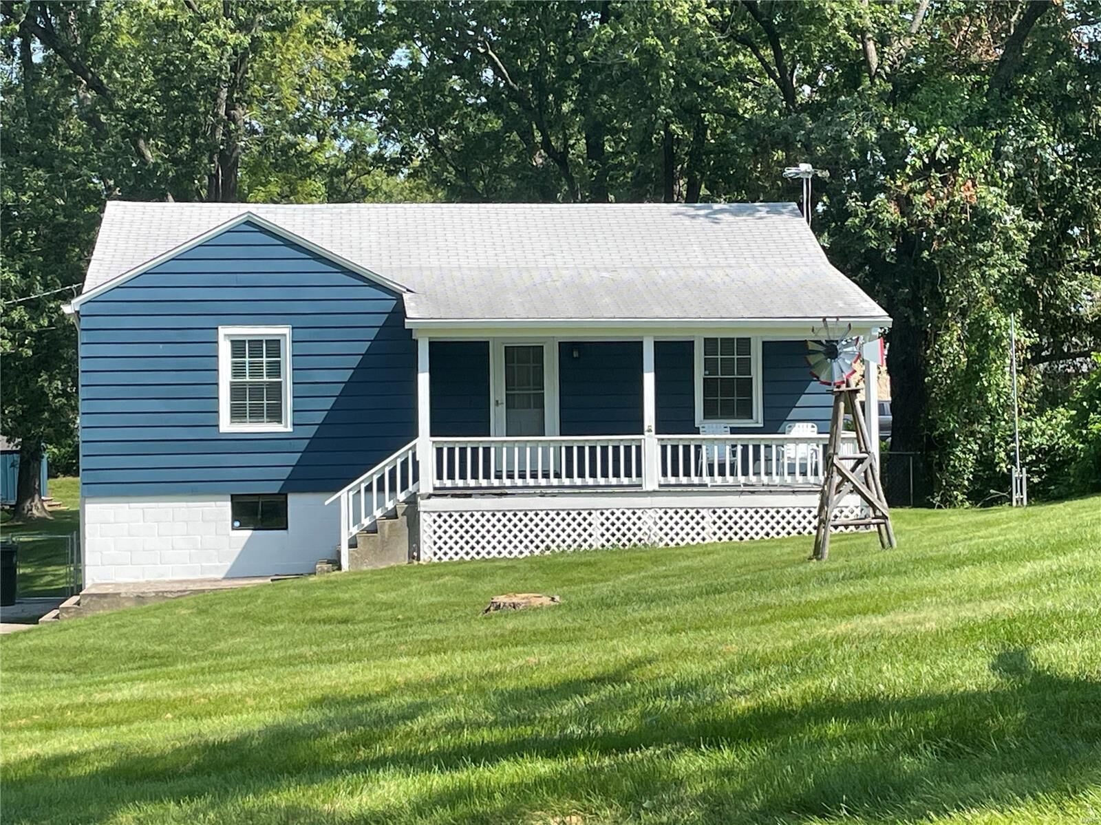 Property Photo:  710 Crestwood Drive  IL 62035 