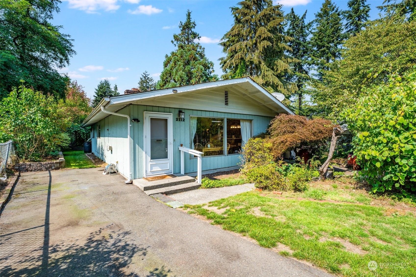 Property Photo:  2112 N 146th Street  WA 98133 