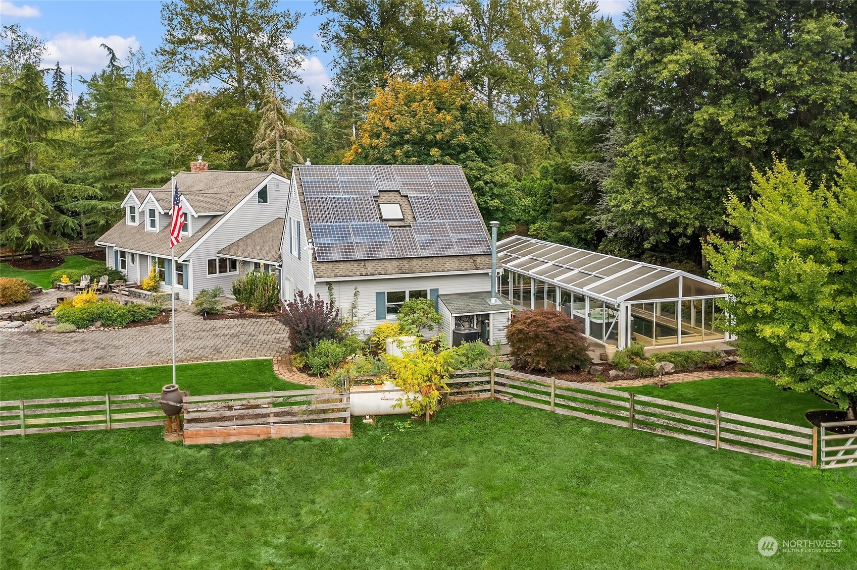 Property Photo: 30706 SE 40th Street WA 98024
