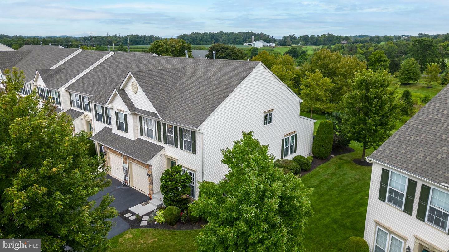Property Photo: 2541 Peachtree Drive PA 18944