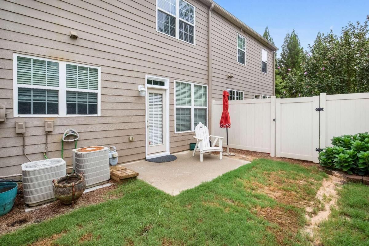 Property Photo:  3302 Sardis Bend Drive 3302  GA 30519 