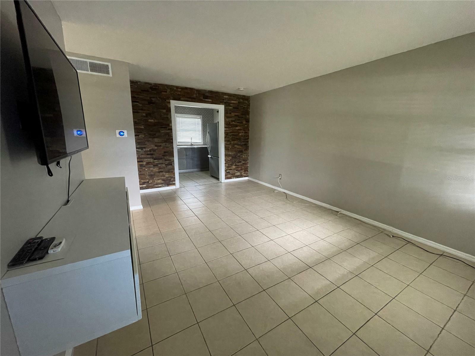 Property Photo:  2911 Grandola Drive  FL 32811 