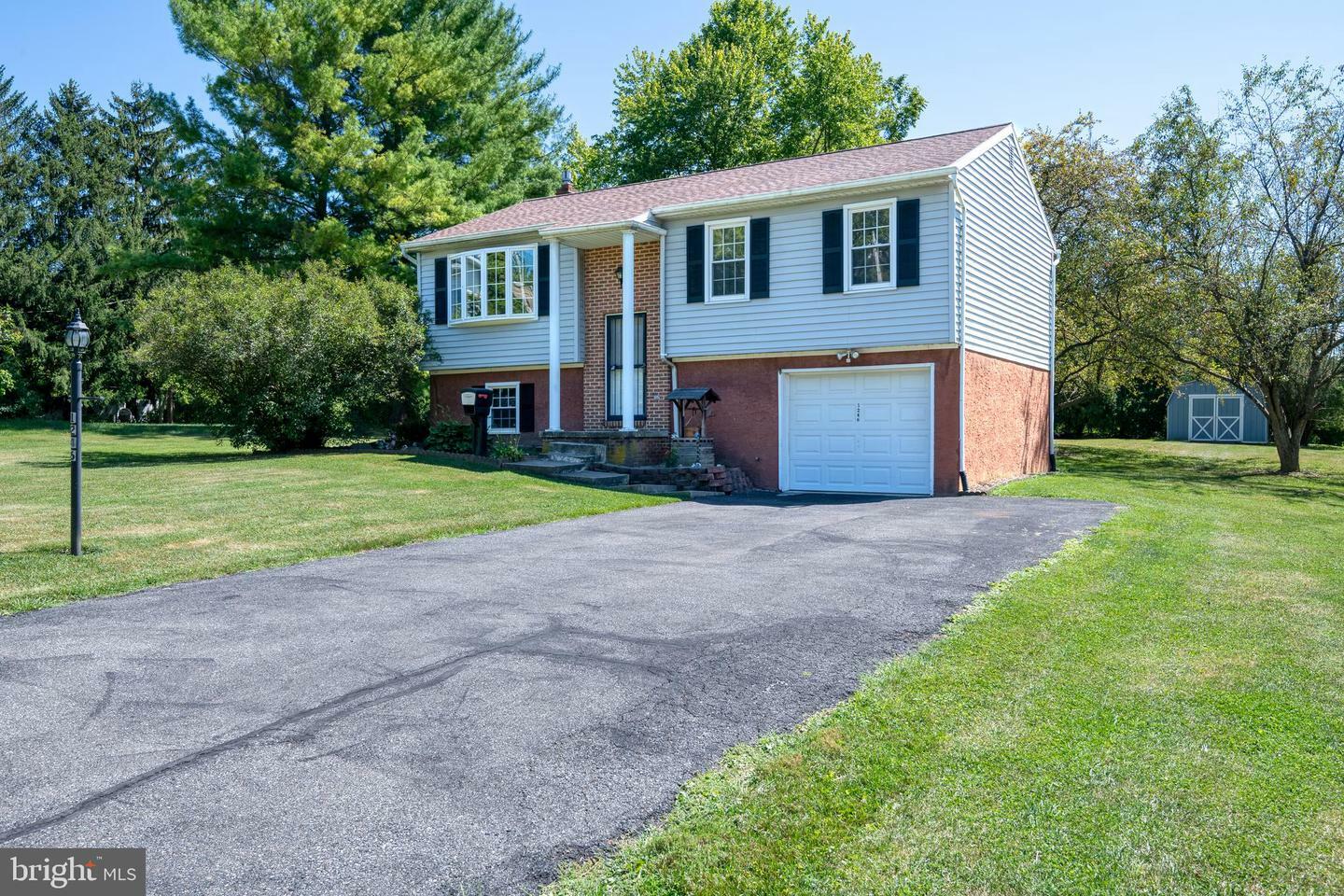 Property Photo: 1246 Wilson Avenue PA 17603
