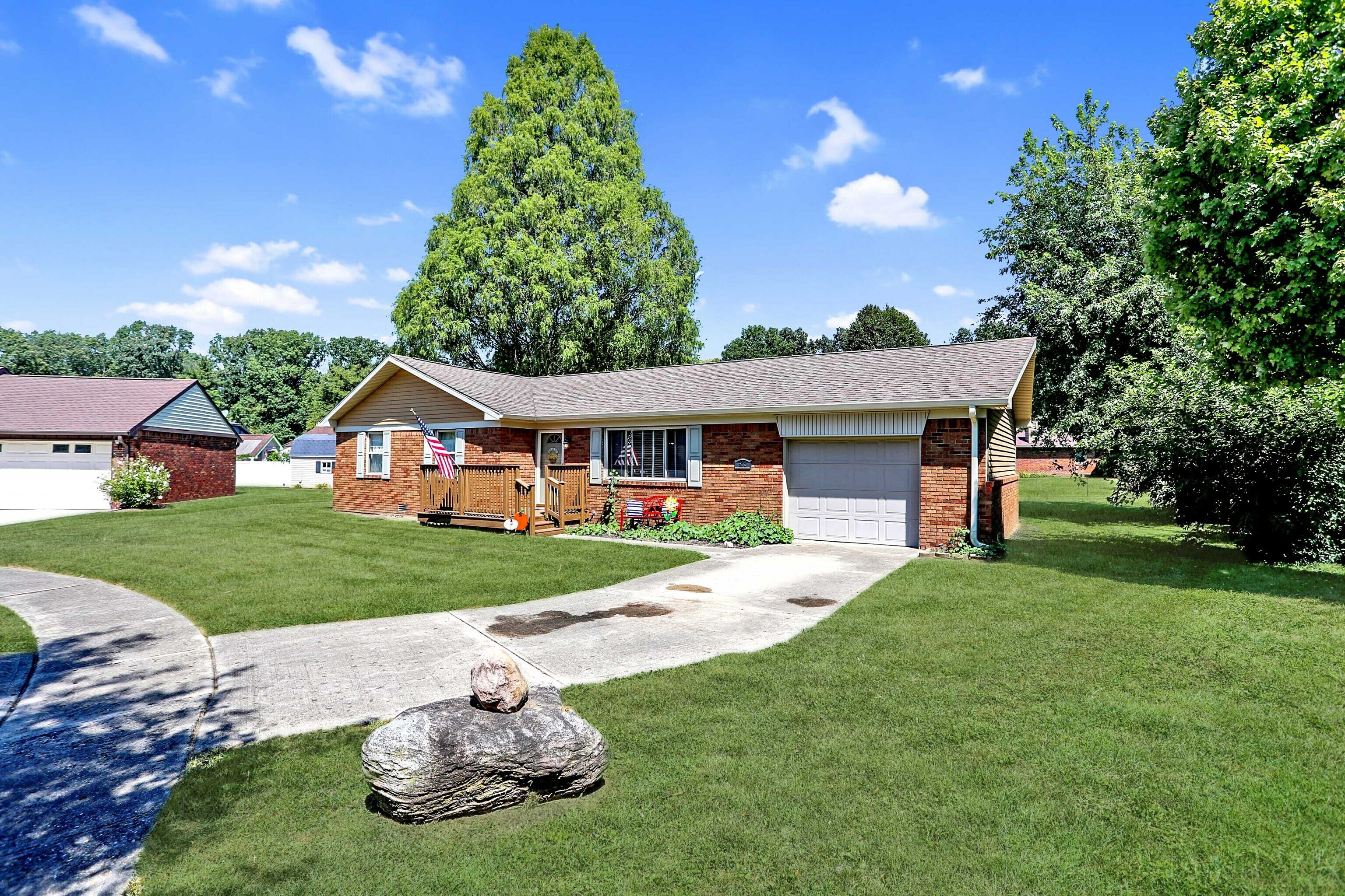Property Photo: 522 Watersonway Circle IN 46217