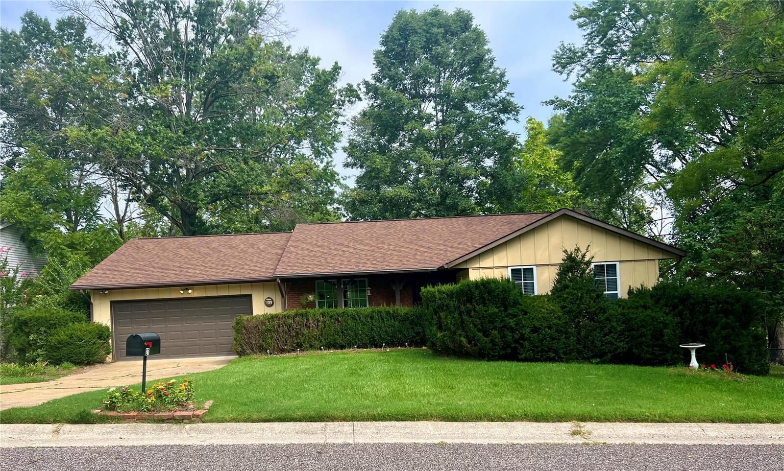 Property Photo: 27 Durham Drive MO 63090