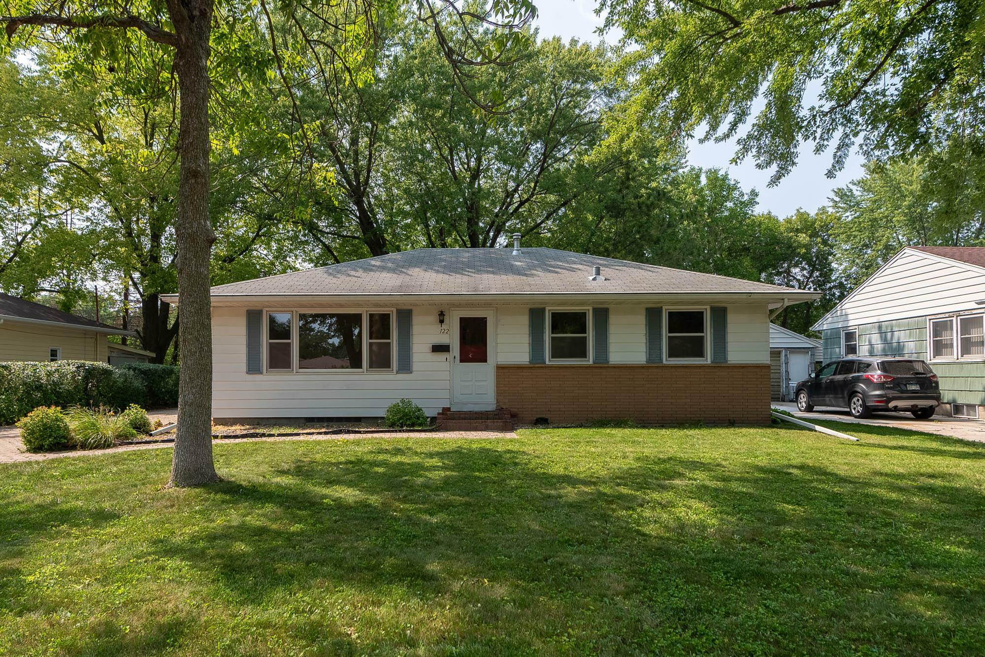 Property Photo: 122 N Plainview Avenue MN 56001