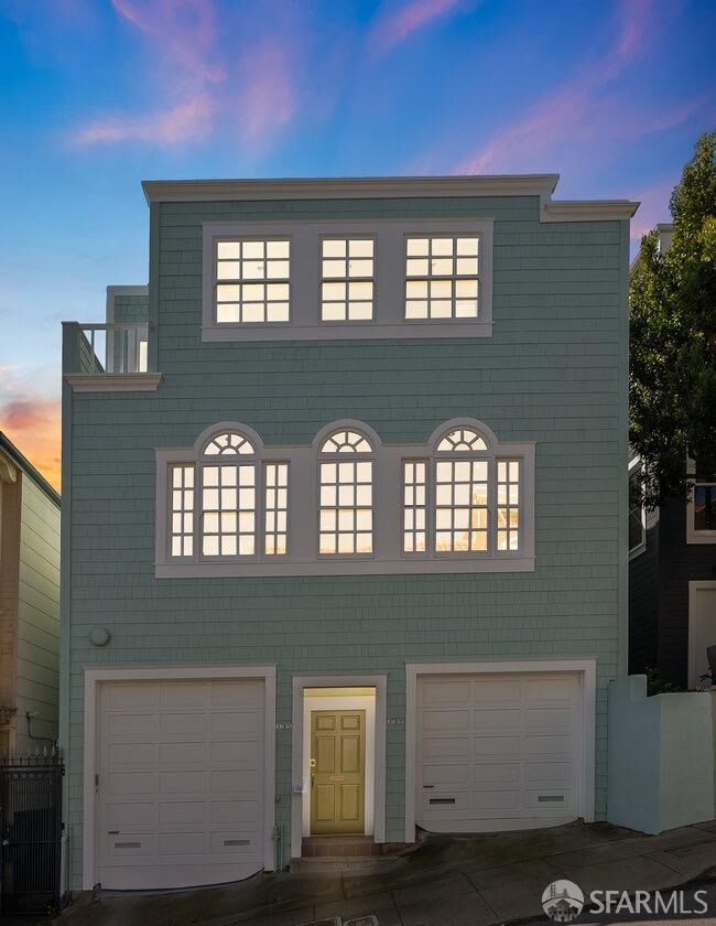 Property Photo:  135 Beaver Street  CA 94114 