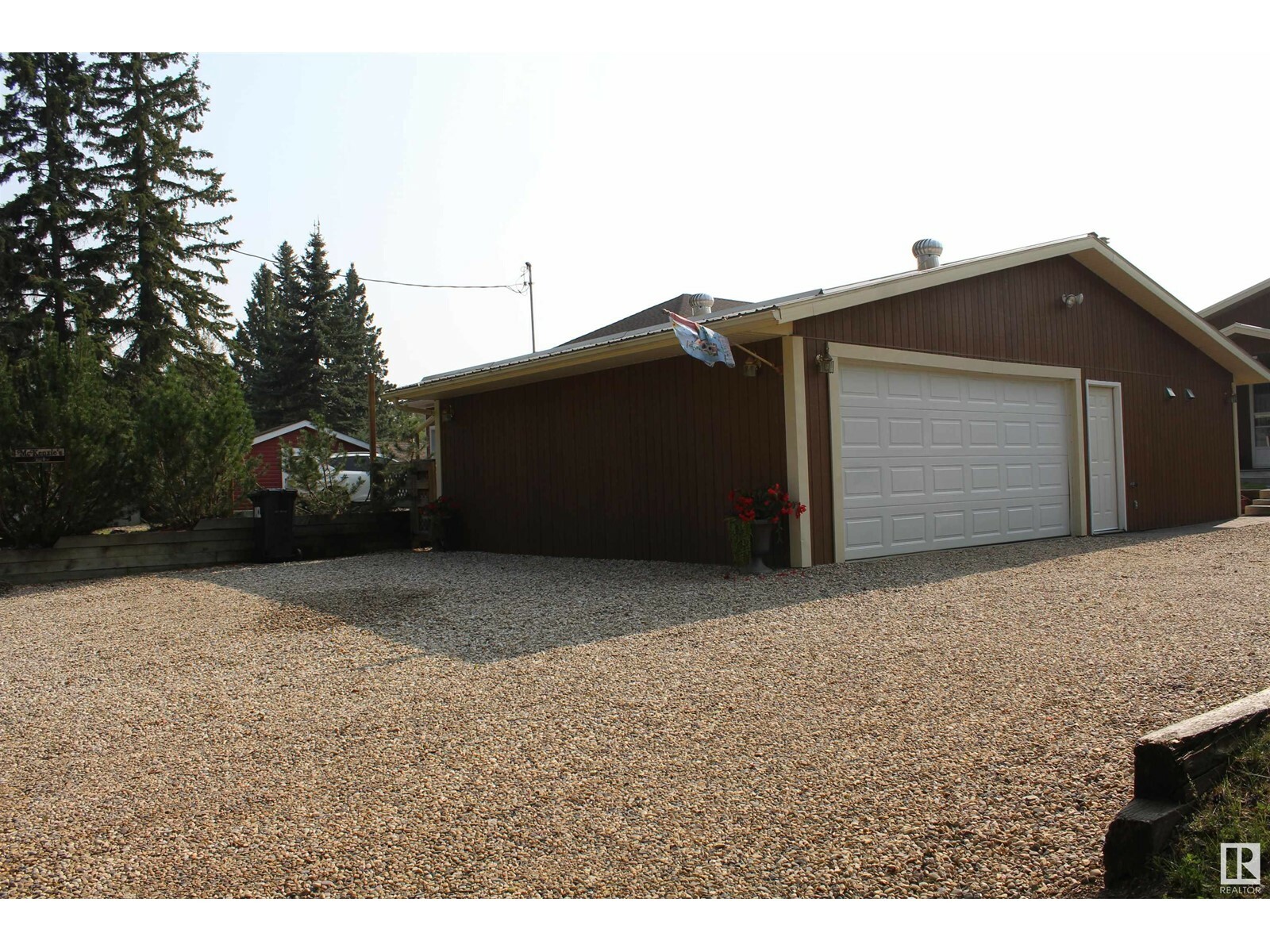 Property Photo: 71 Beach Avenue AB T0C2C0