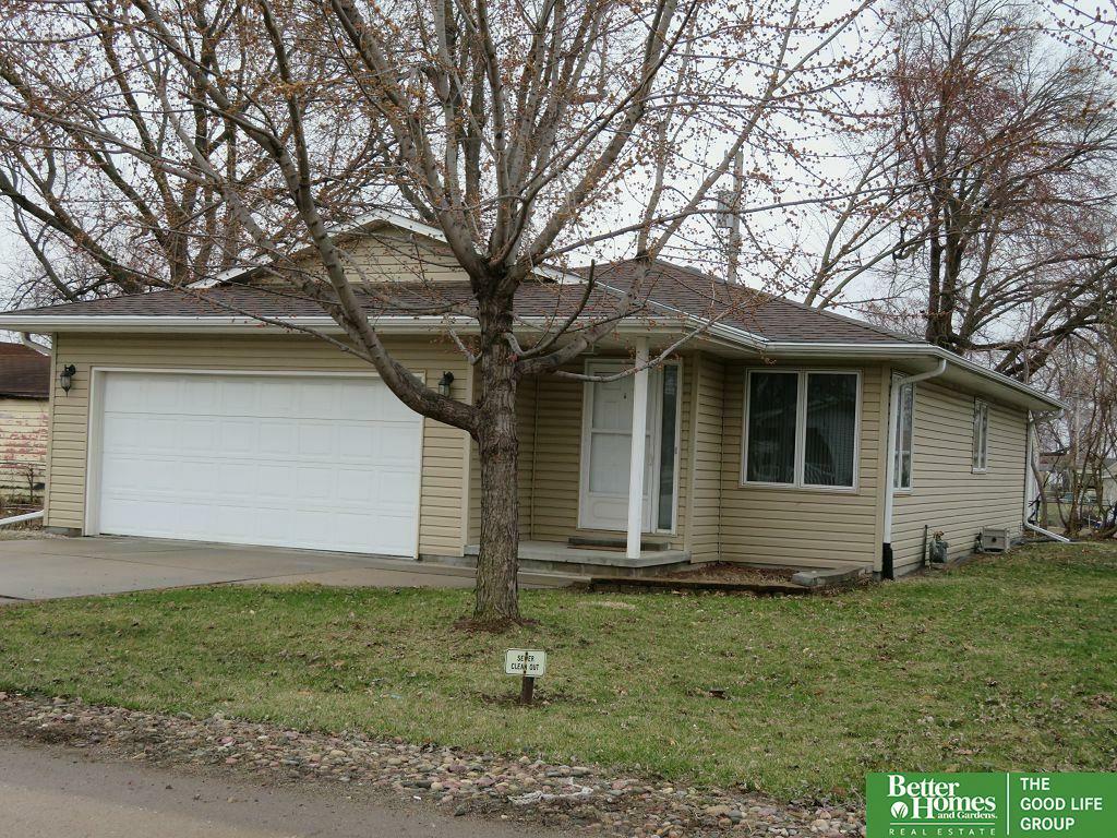 Property Photo:  309 Comanche Street  IA 51503 