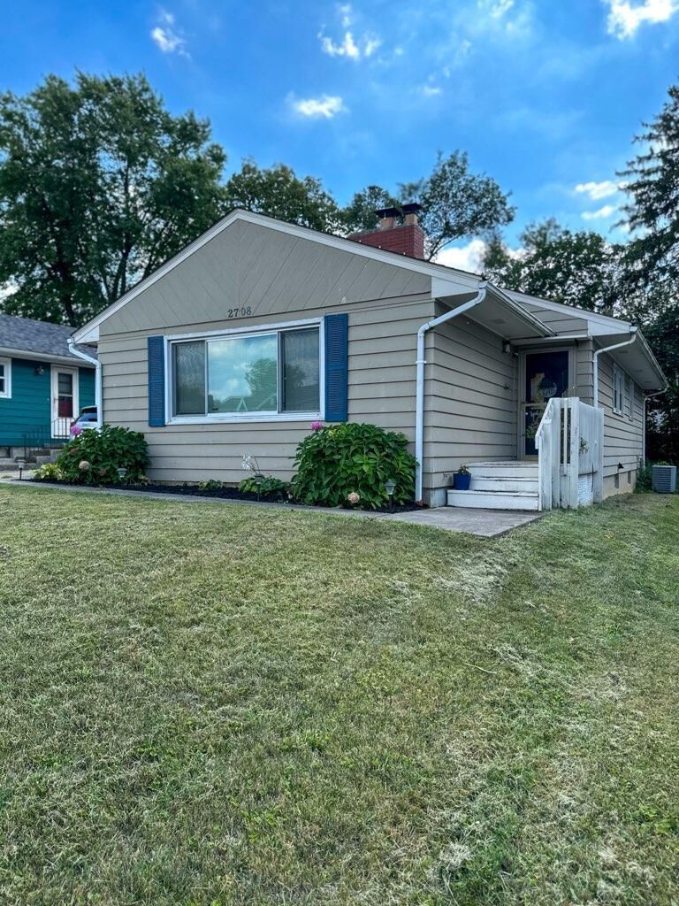 Property Photo:  2708 Flemming Rd  OH 45042 