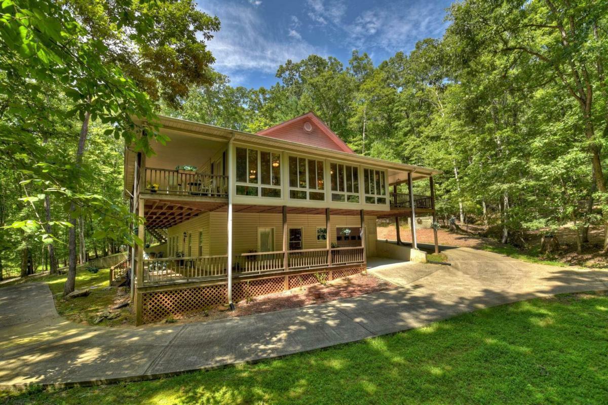 Property Photo:  324 Beavers Cove Road  GA 30560 