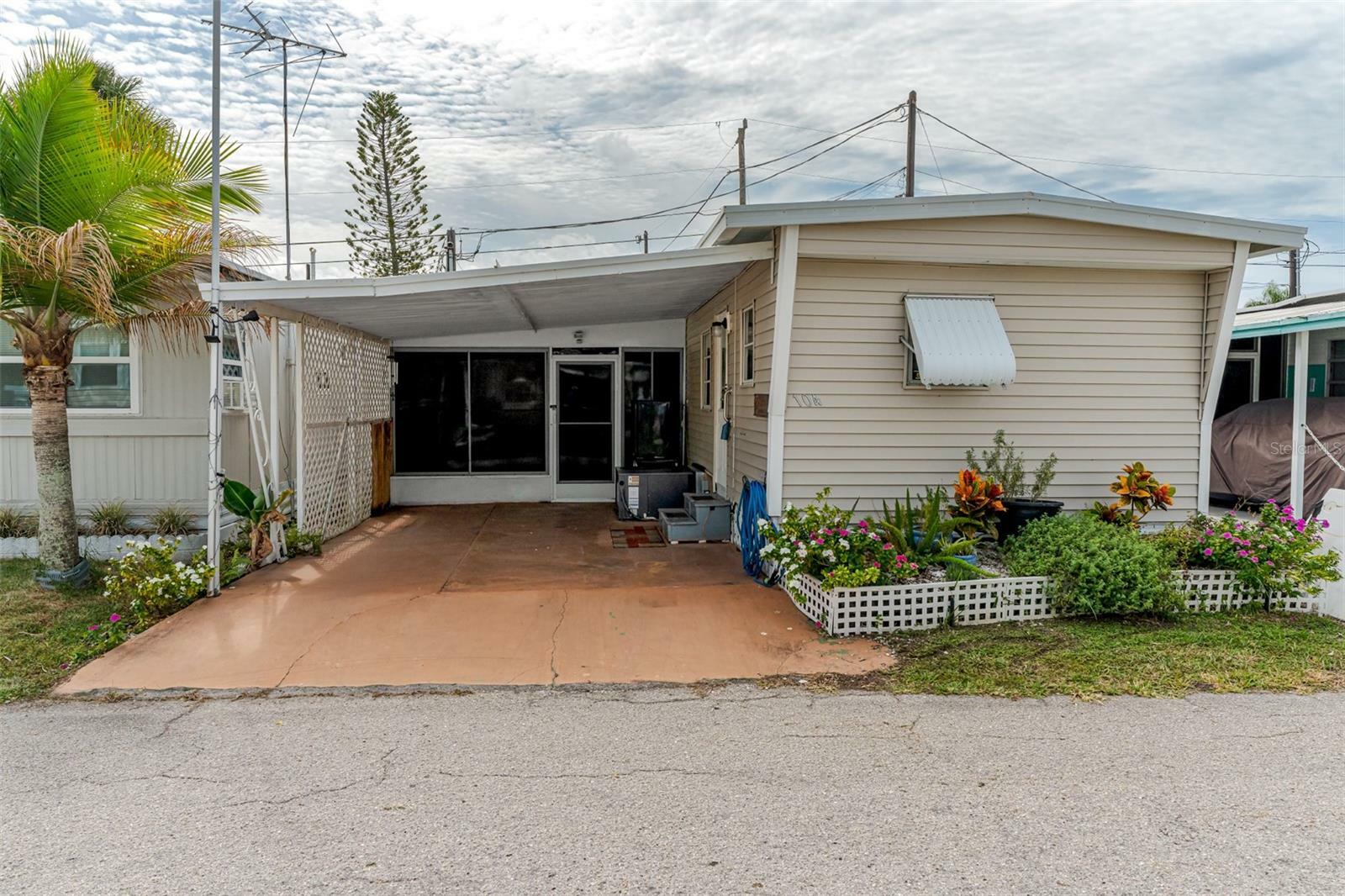 Property Photo:  104 Michigan Street  FL 34221 