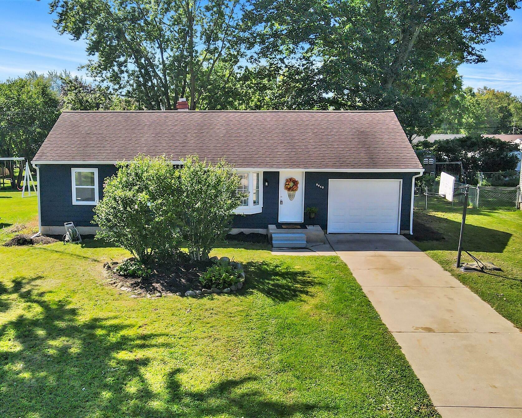 Property Photo:  5645 Holly Drive  MI 49201 