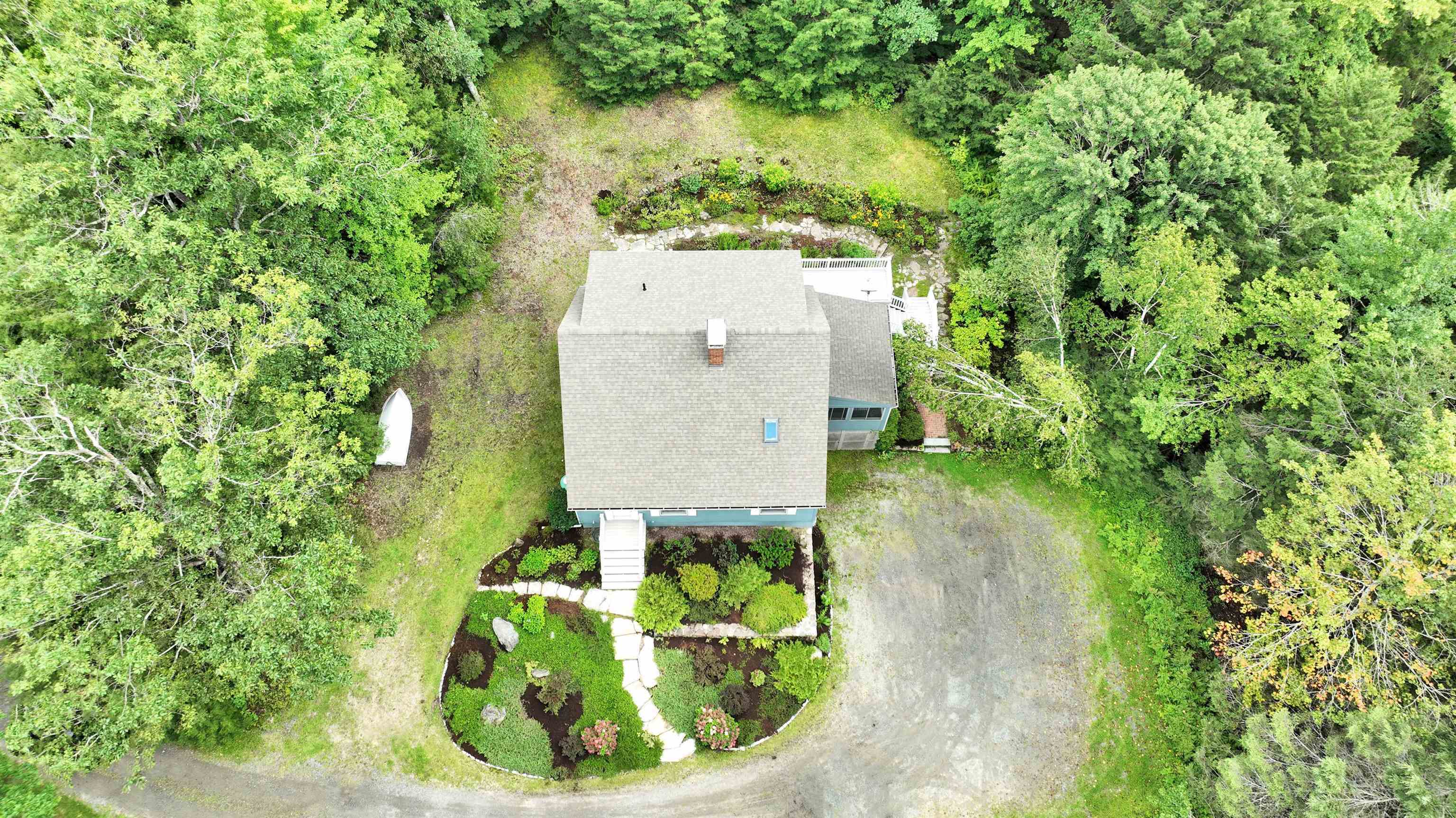 Property Photo:  83 Sunridge Road  NH 03461 