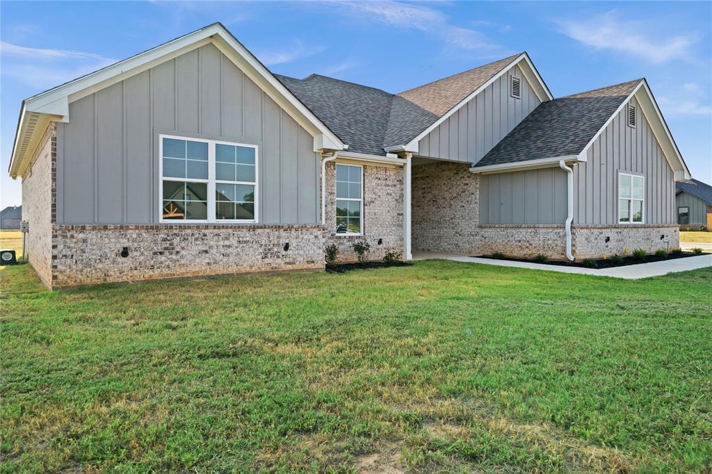 Property Photo:  12409 Maplewood Drive  TX 75771 