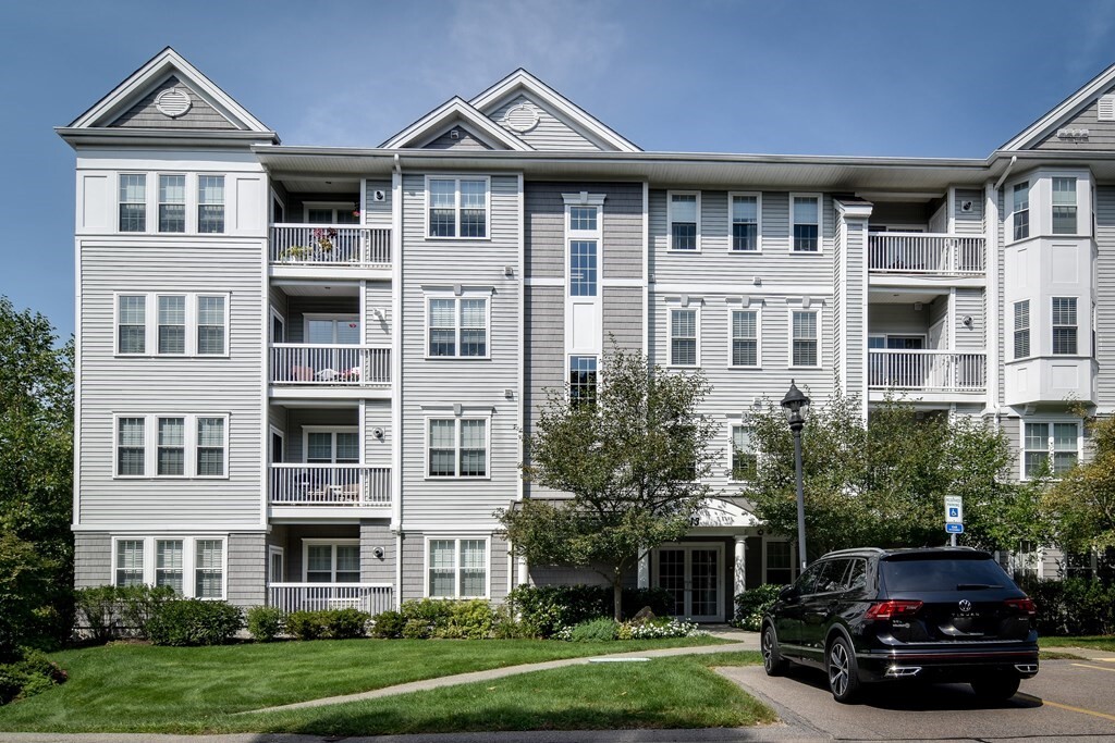 Property Photo: 13 Morgan Drive 109 MA 01760