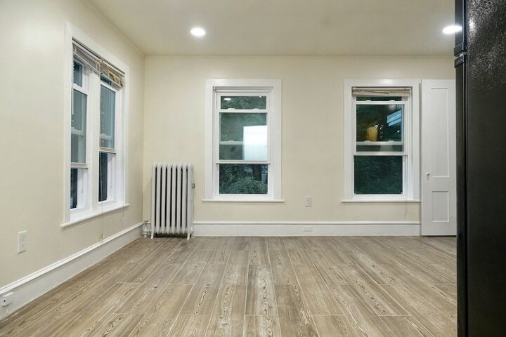 Property Photo: 142 Pearl St 2 MA 02072