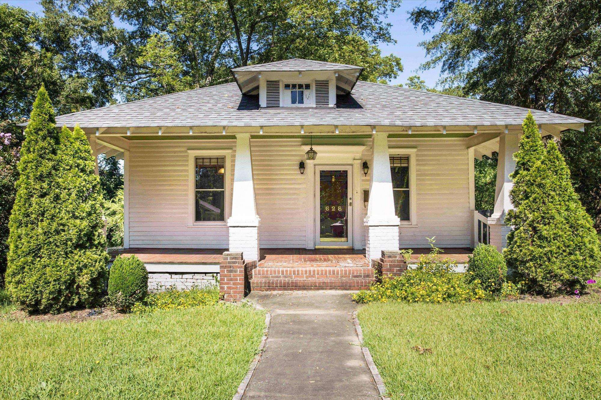 Property Photo:  628 S Irwin Avenue  SC 29306 