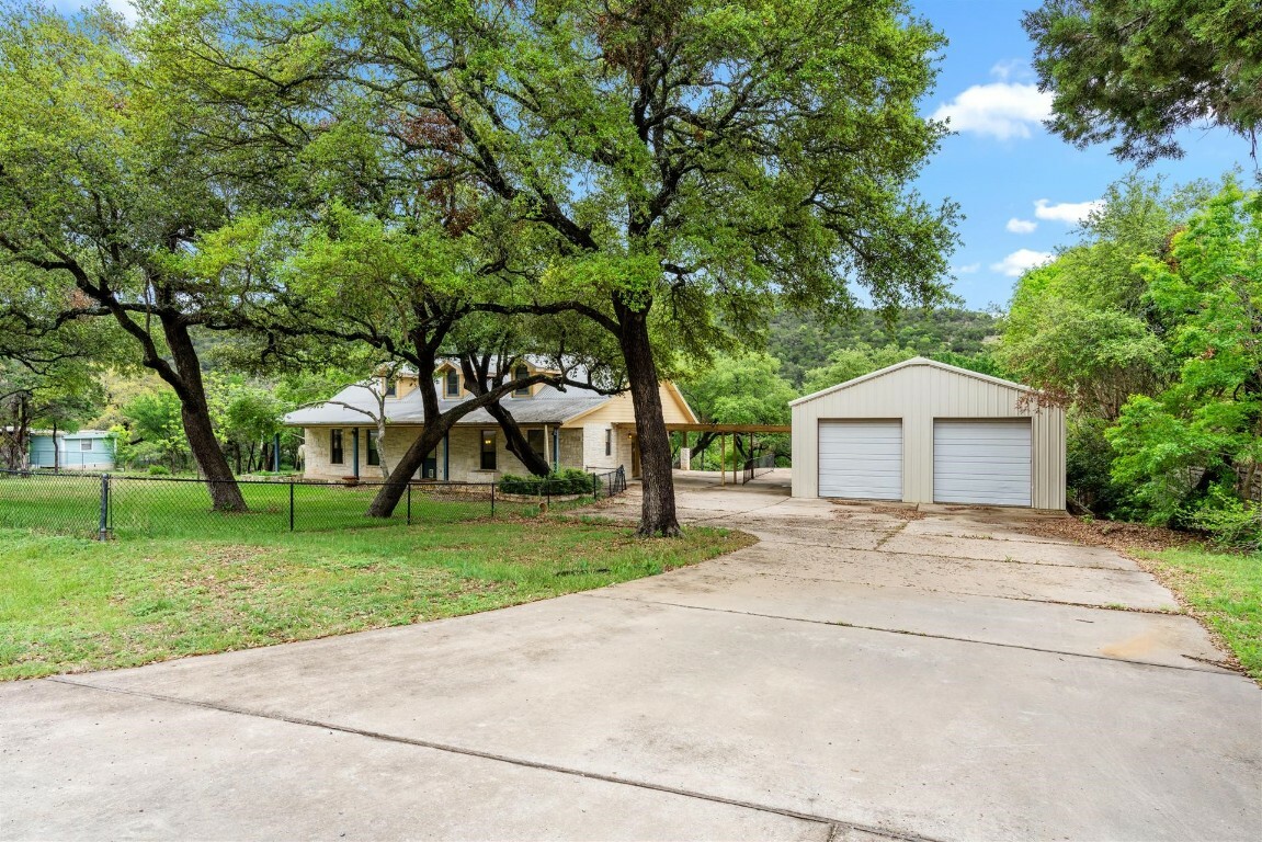 17805 Lafayette Park Road  Jonestown TX 78645 photo