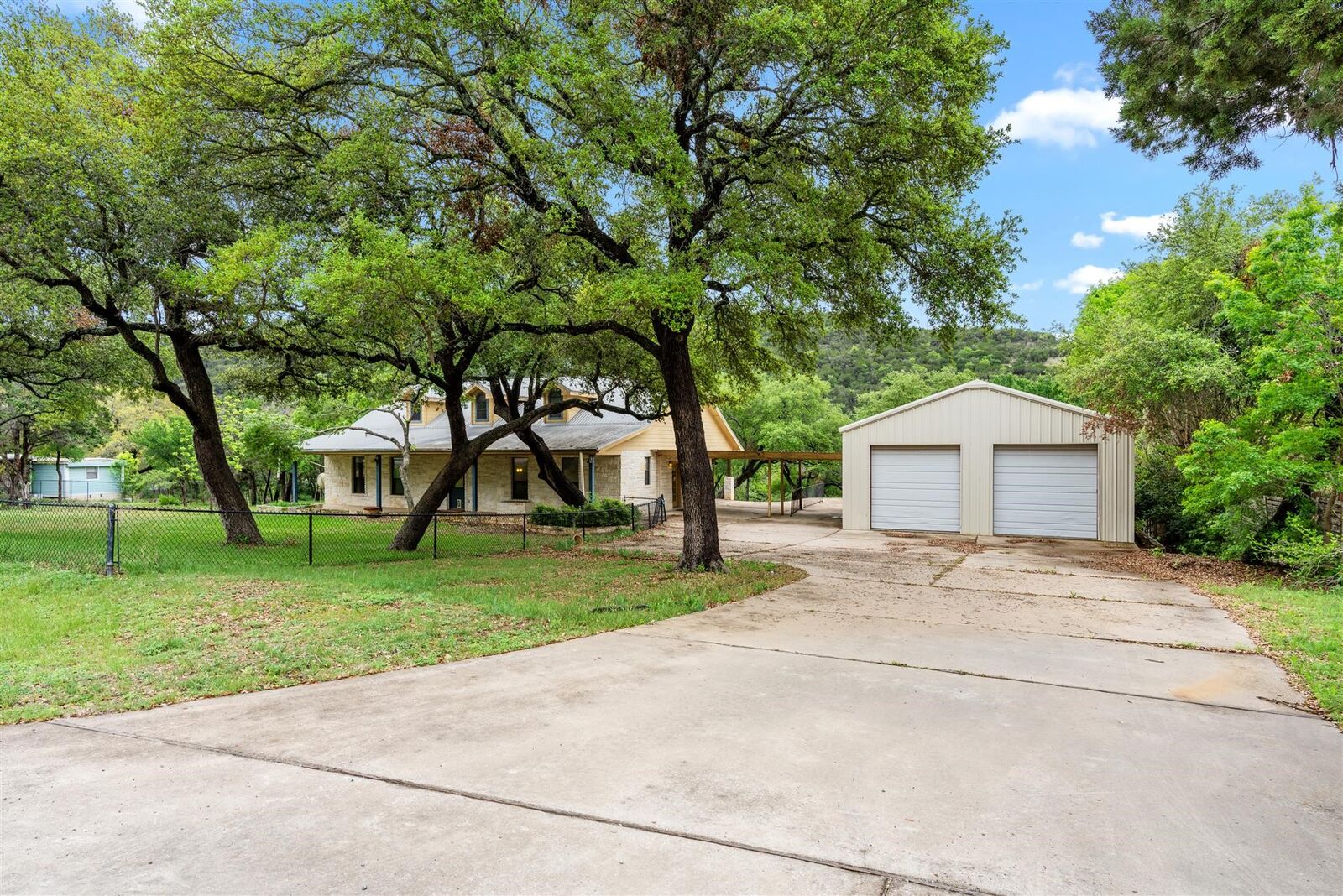 Property Photo:  17805 Lafayette Park Road  TX 78645 