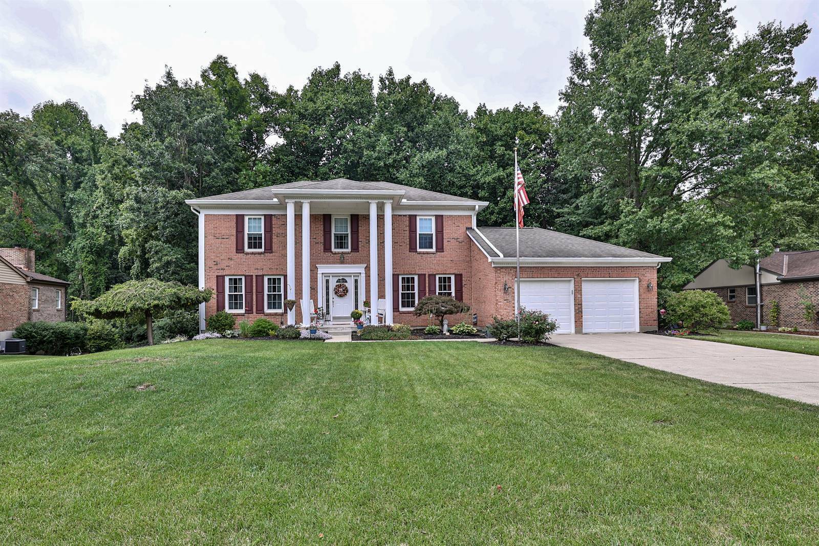 Property Photo: 679 Candleridge Dr OH 45233