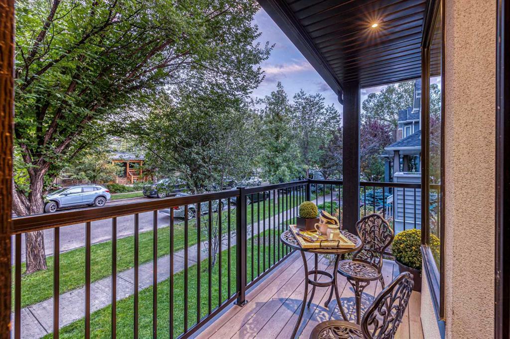 Property Photo: 919 4A Street Northwest AB T2N1P8