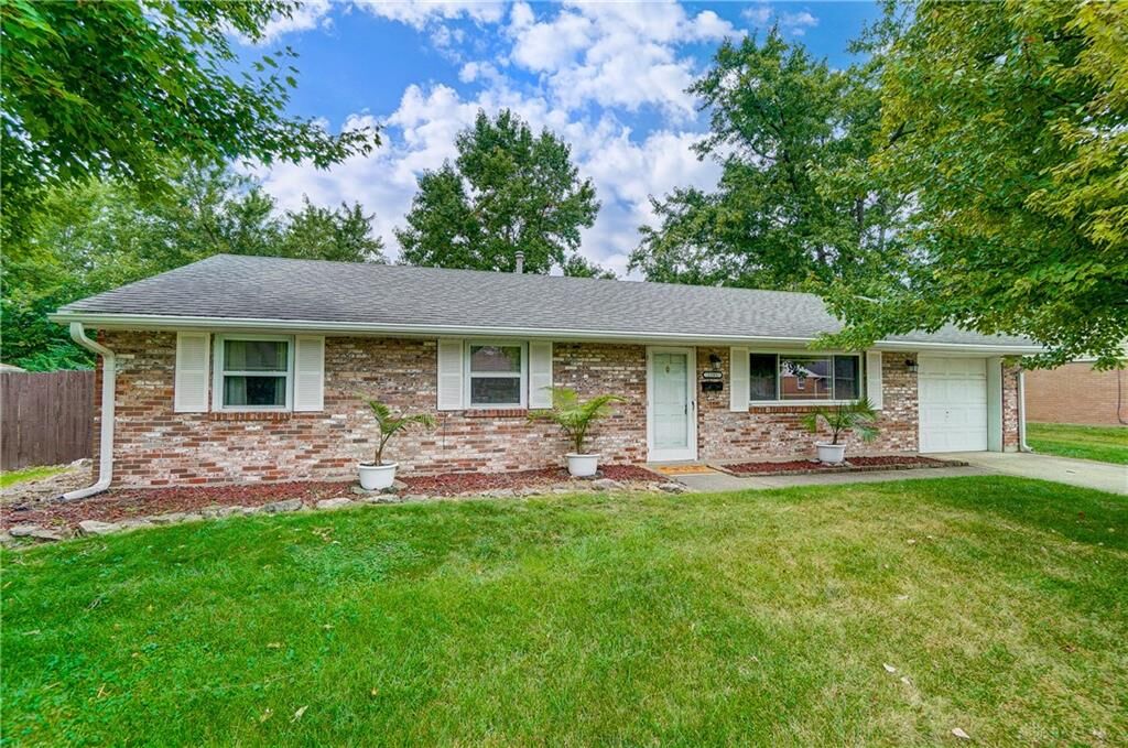 Property Photo: 2285 Broadmoor Drive OH 45419