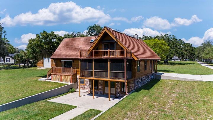 Property Photo:  36001 Treetop Lane  FL 32735