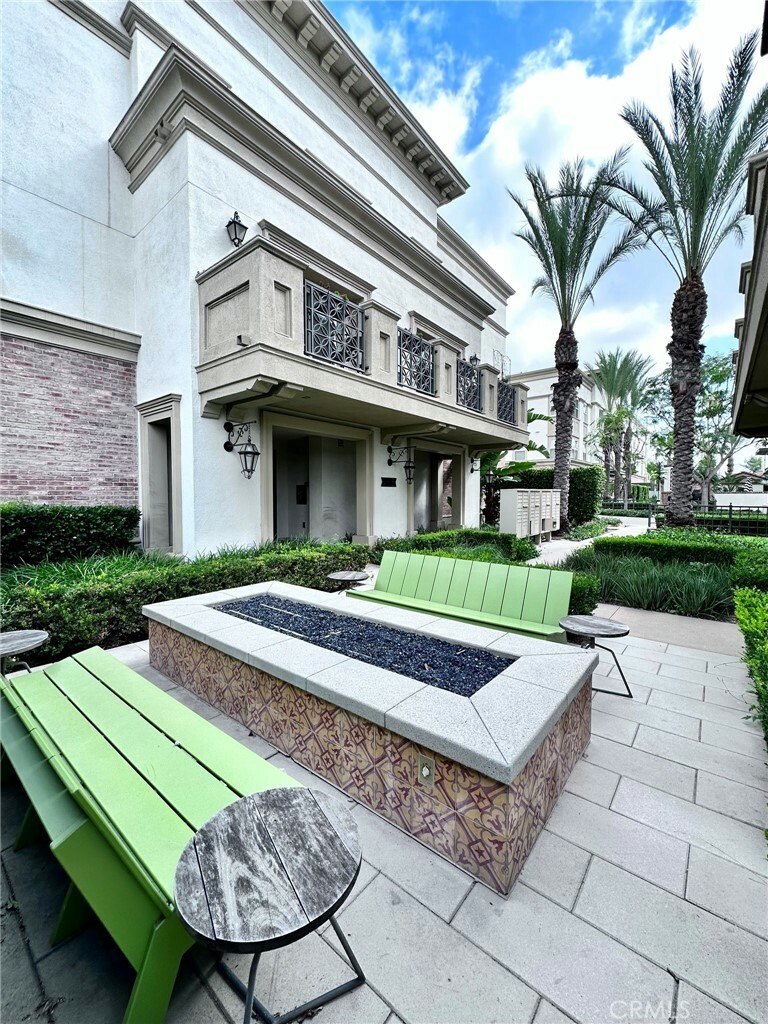 Property Photo:  415 S Anaheim Boulevard 2  CA 92805 