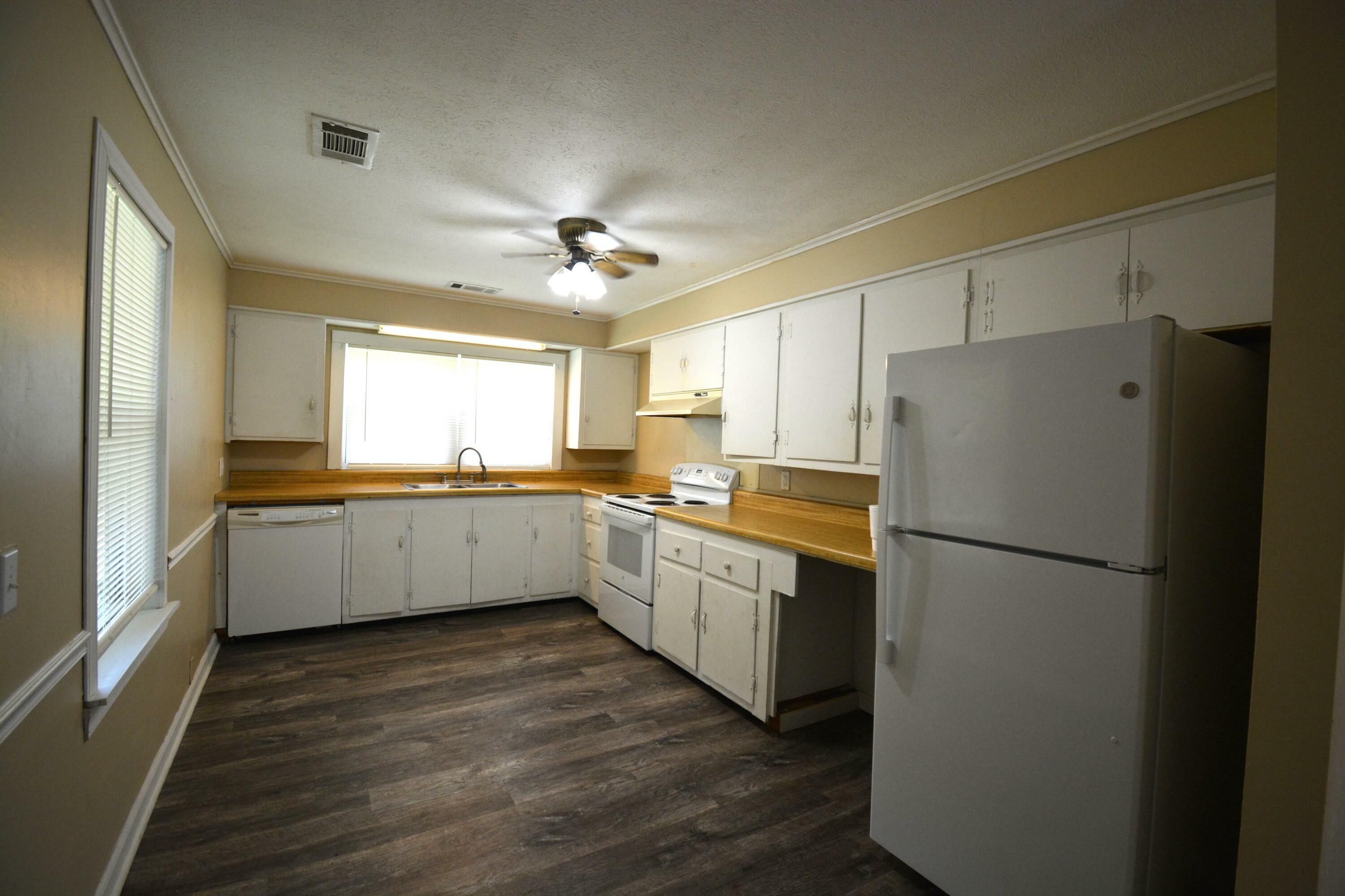 Property Photo: 113 Cole St. MS 38829