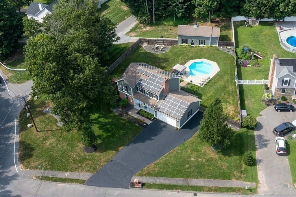 Property Photo:  7 Parker Ln  MA 01056 