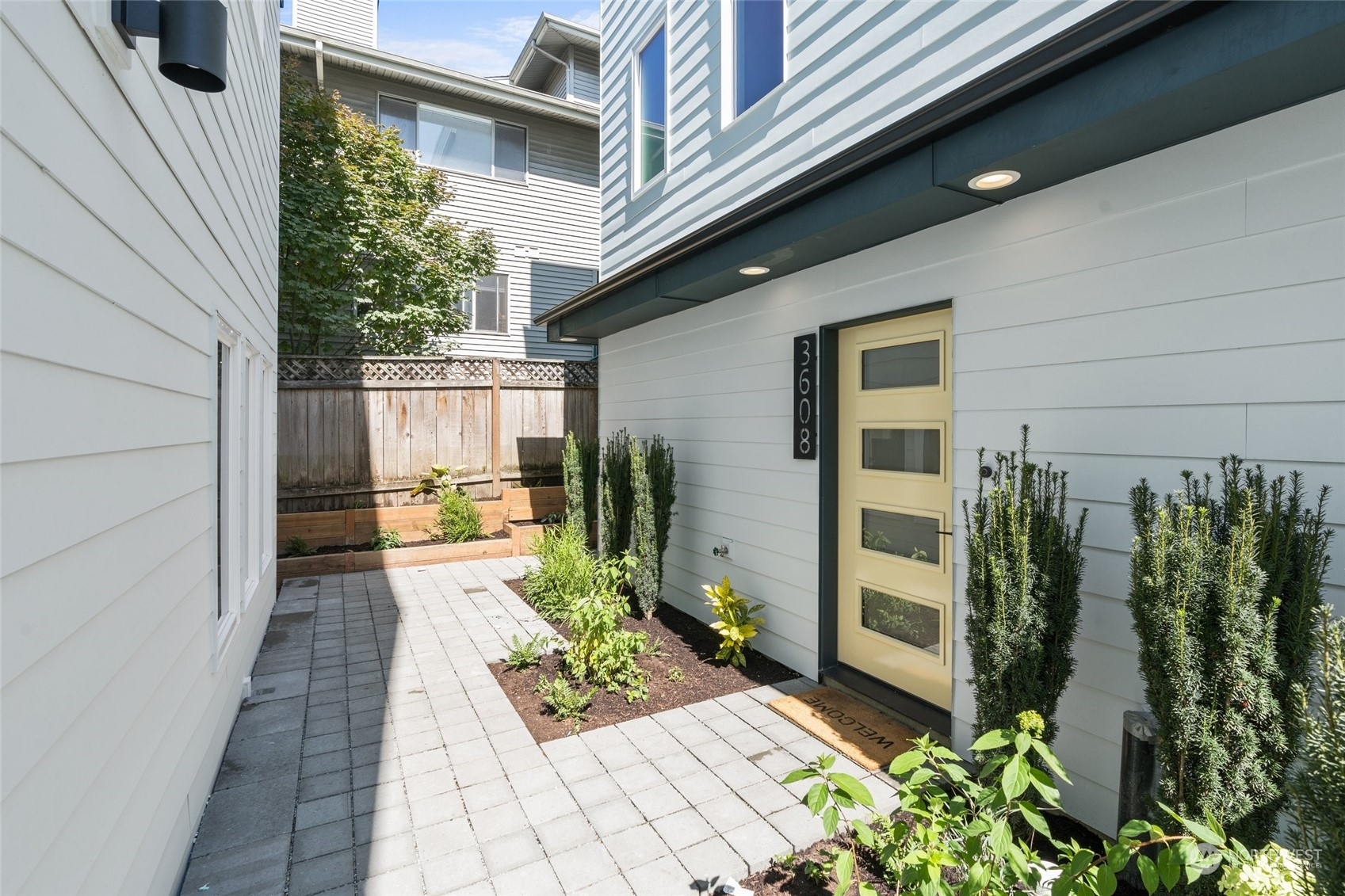 Property Photo: 3608 Linden Avenue N WA 98103