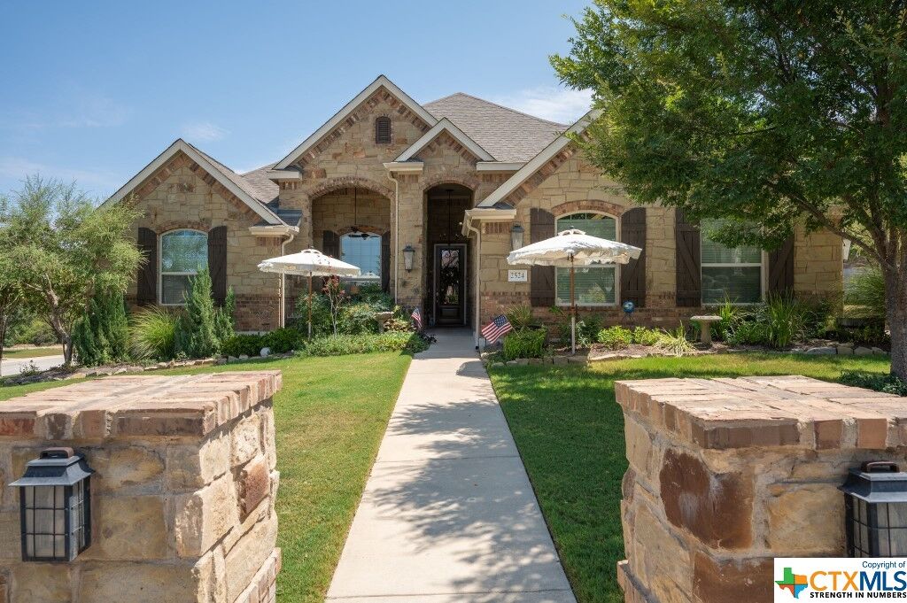 Property Photo:  2524 Catalpa Court  TX 76548 