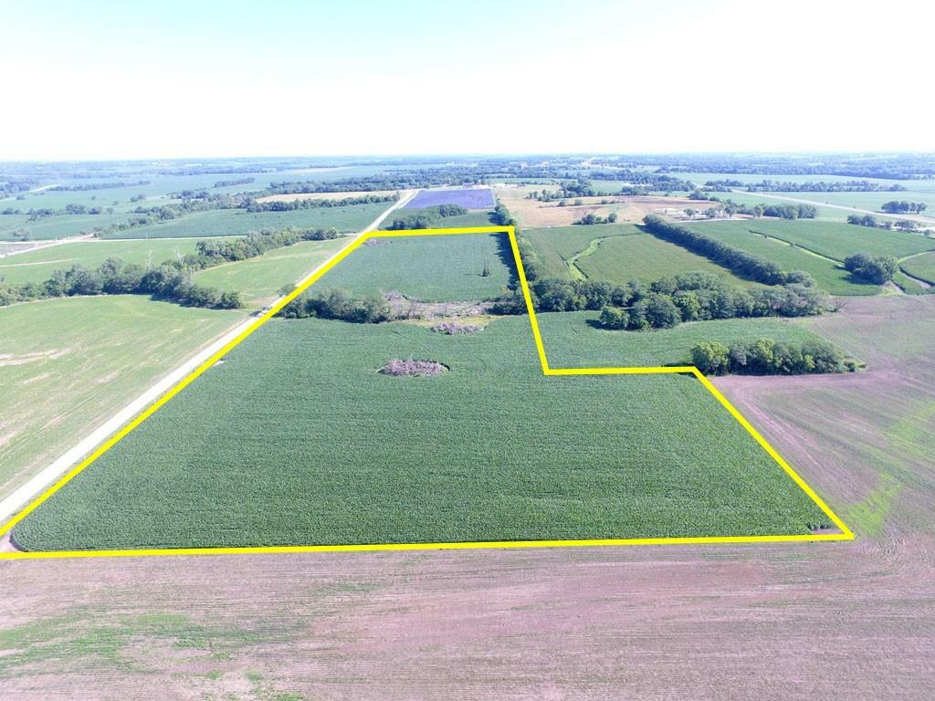 Property Photo: 300 NW 10th Avenue MO 64683