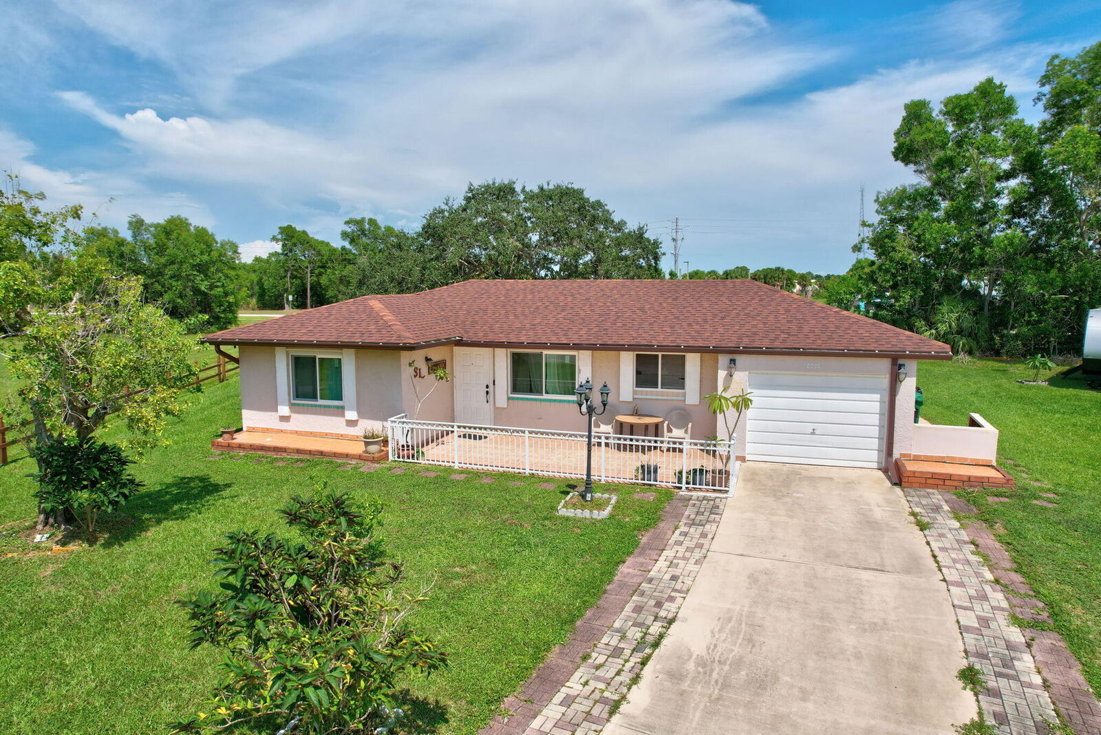 Property Photo: 2078 SE West Dunbrooke Circle FL 34952