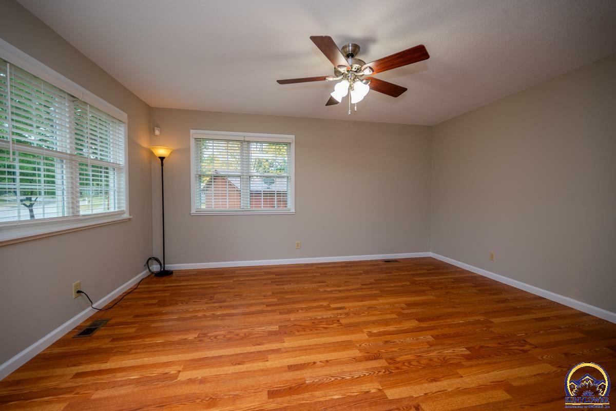 Property Photo: 3849 SW Cambridge Ter KS 66610