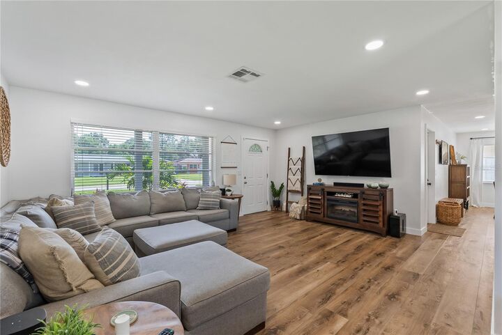 Property Photo:  3409 Keene Park Drive  FL 33771 