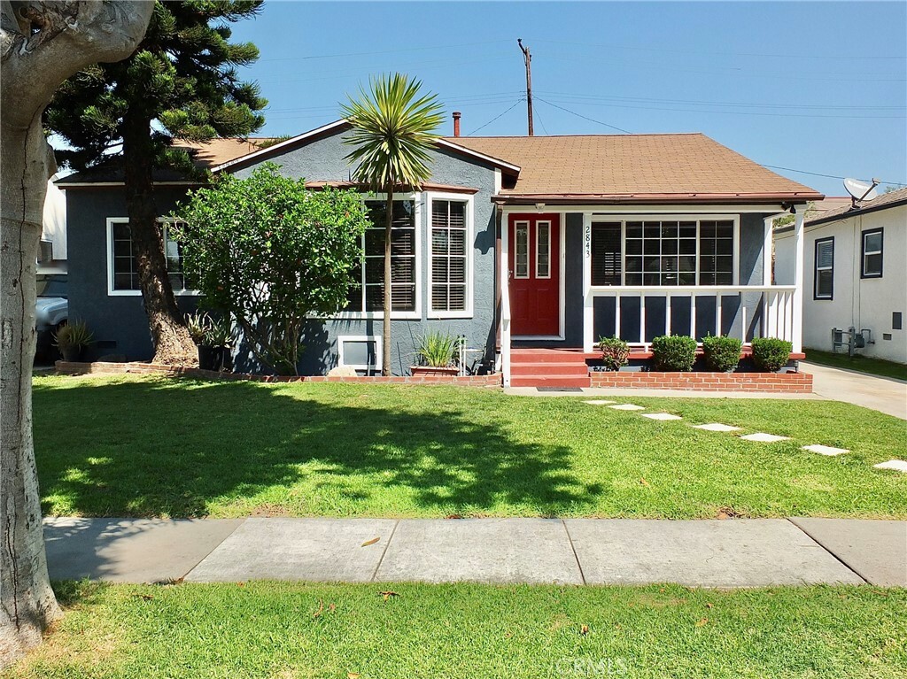 Property Photo: 2843 Candlewood Street CA 90712