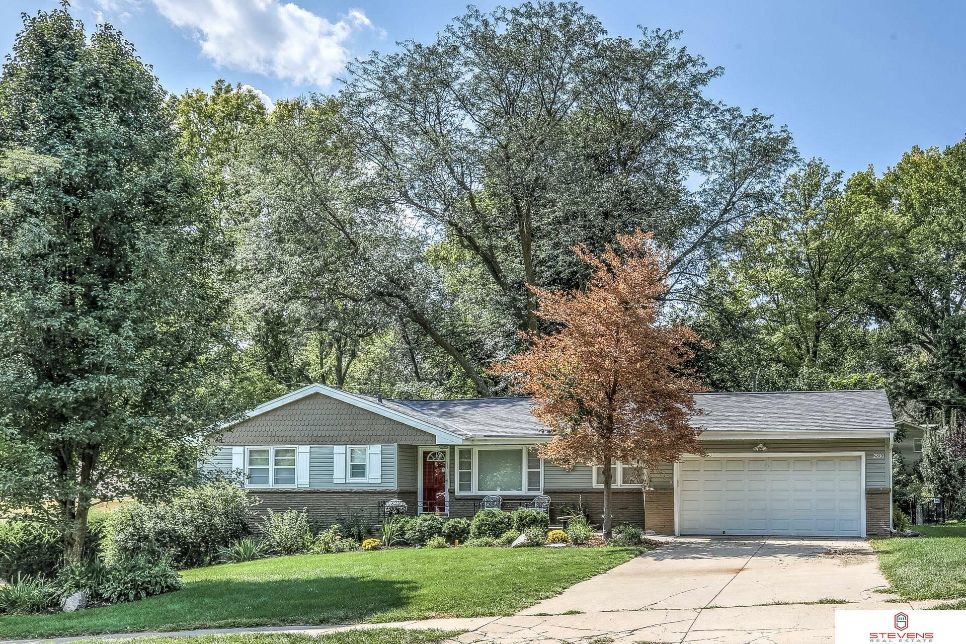 Property Photo: 2930 S 102nd Street NE 68124